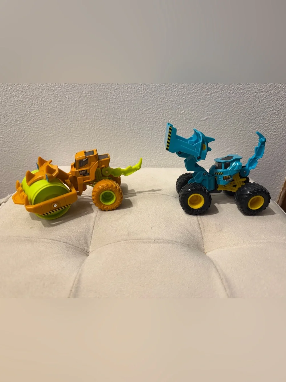 Monster jam dirt squad set